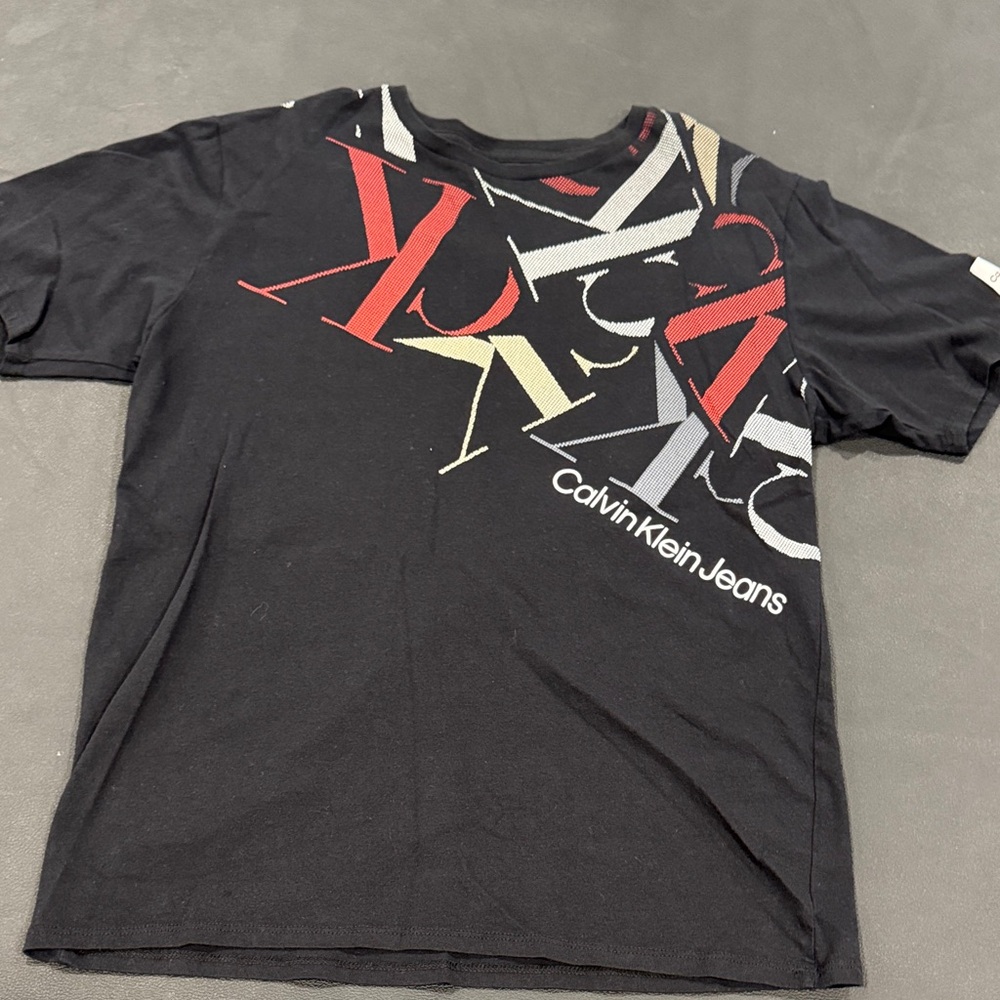 Calvin Klein Black Tee with Bold Graphic